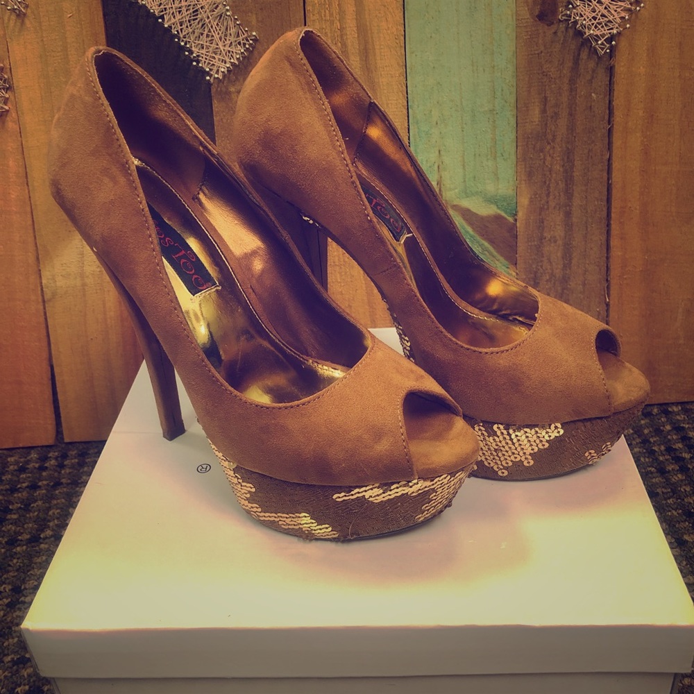 Peep toe platform heels